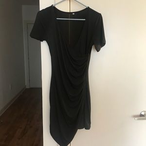✨Moving Sale✨Black Asymmetric Rouched TShirt Dress